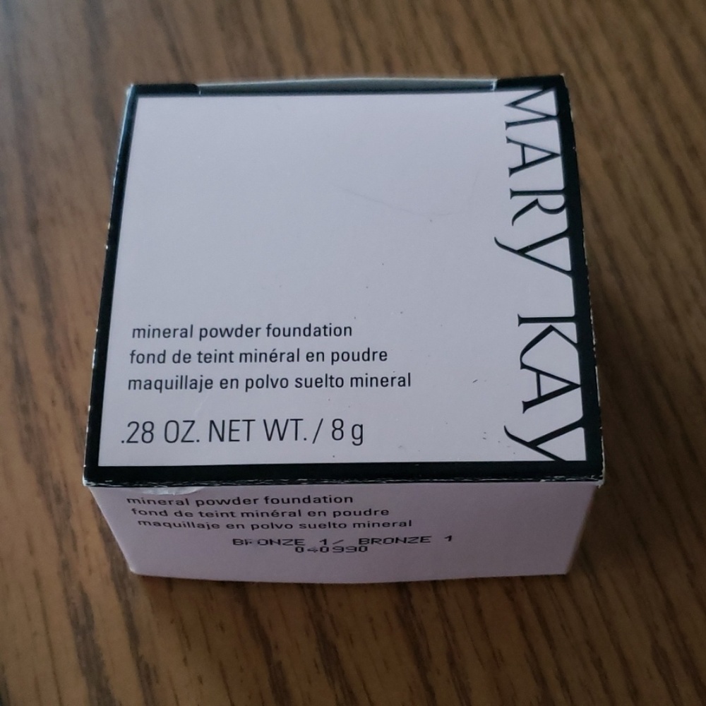 Bronze 1 mineral powder foundation